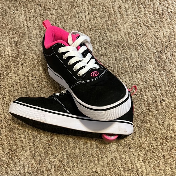 Heelys skate sneakers - Picture 2 of 4